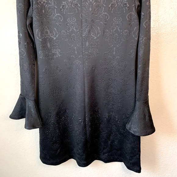 Libby Edelman Black Embossed Bell Sleeve Cocktail Mini Dress Size M NWT - Picture 7 of 10